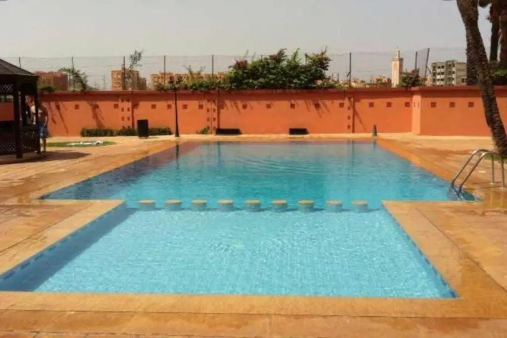 Nice cozy 2-bedroom appartment to relax with your family or friends! Enjoy the pool on a hot summerday