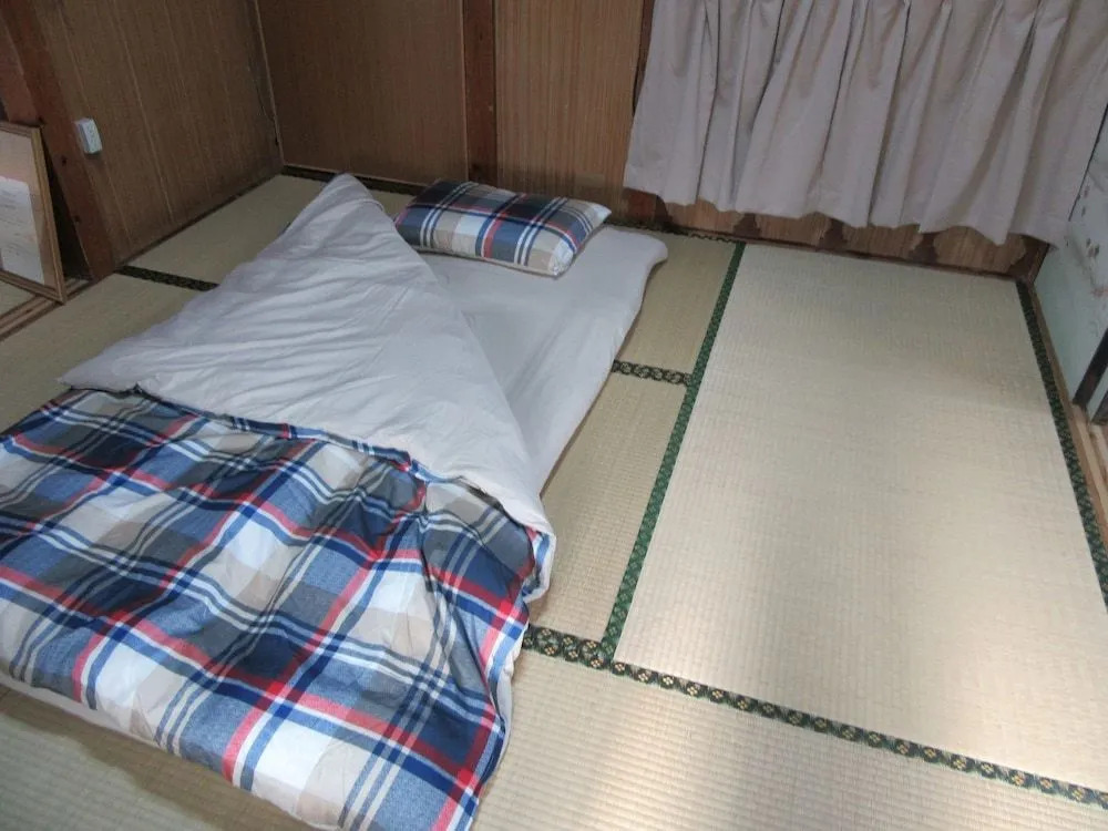Kominnka Guest House Ya-Ru