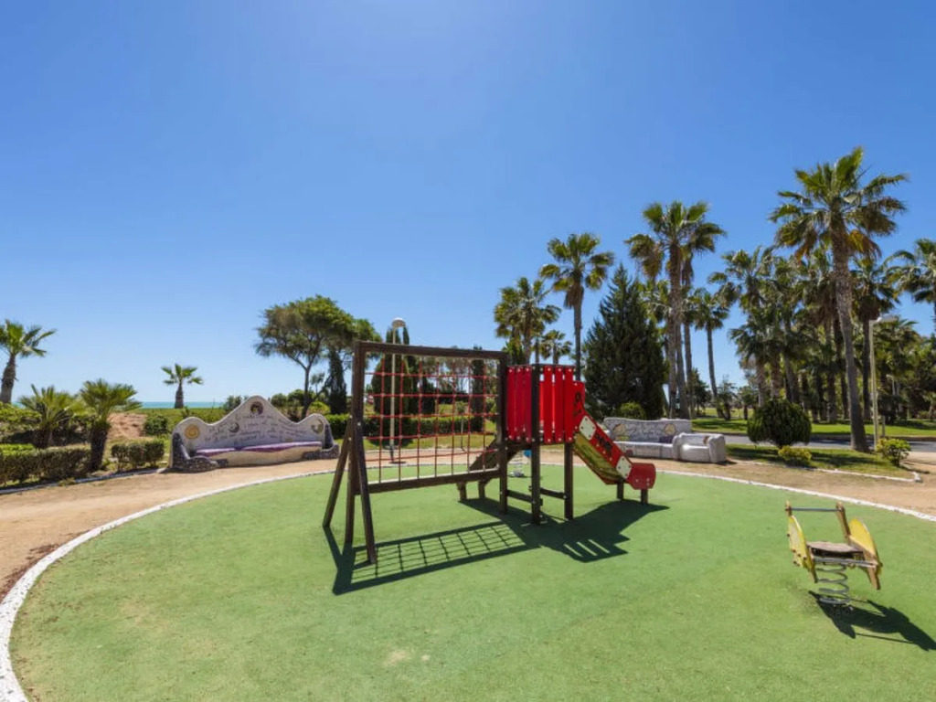 Cala Blanca 1. LINEA - Holiday Resort