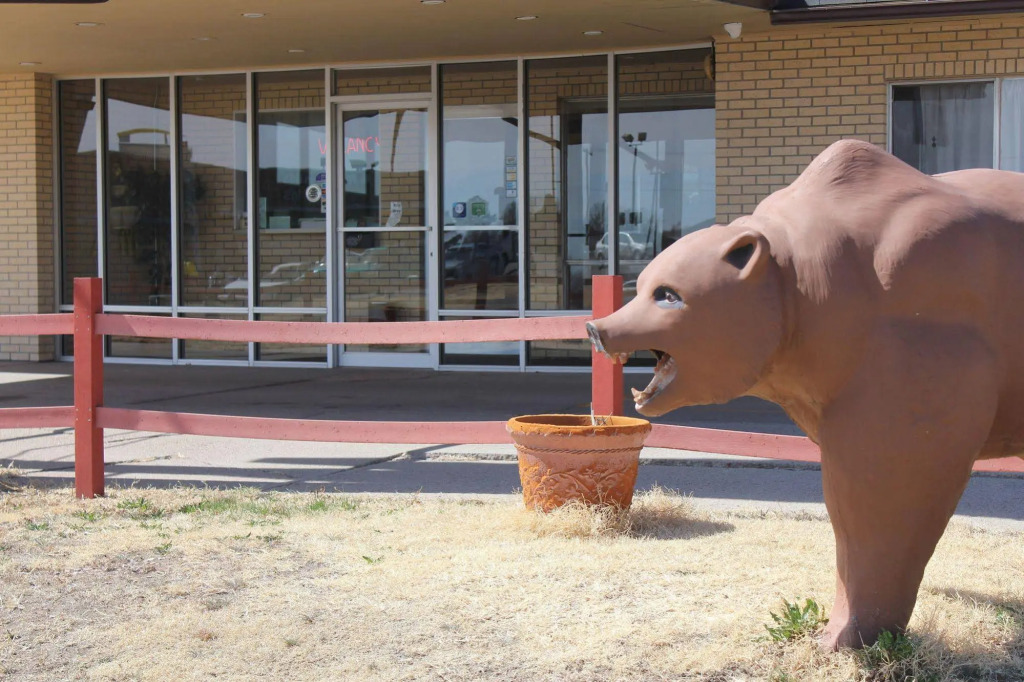 Chaparral Motor Inn