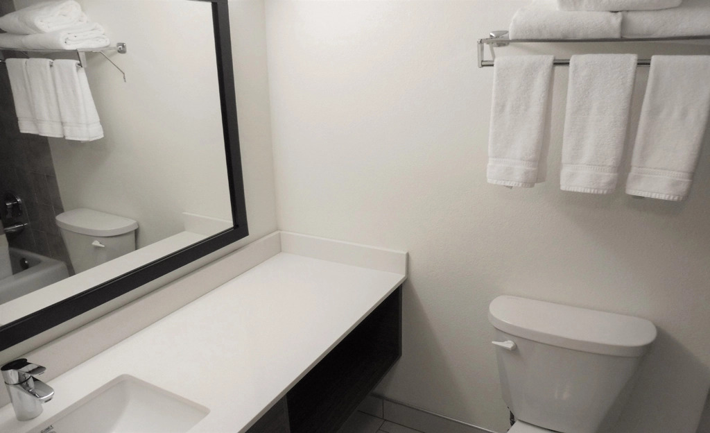 Red Roof Inn PLUS Woodbridge - Carteret