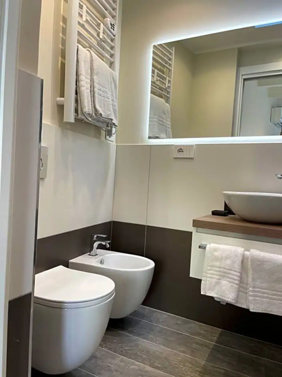 18 Dante Luxury Suites