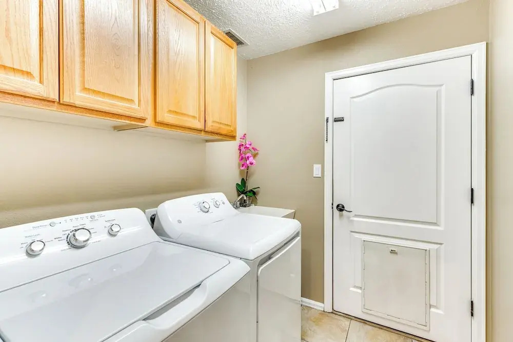 4 Mi to Dtwn Grand Junction: Hot Tub Haven!