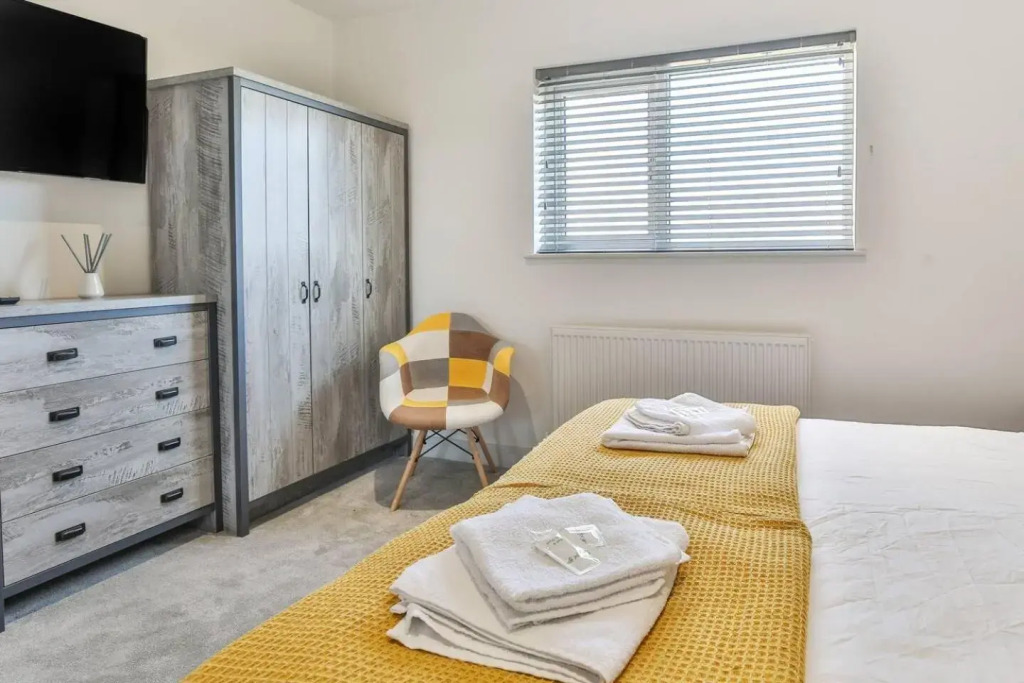 Modern, Cosy & Convenient 3 bed 2 bath House WiFi Parking