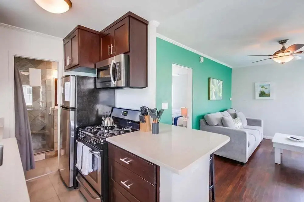 Manhattan Shores 1B