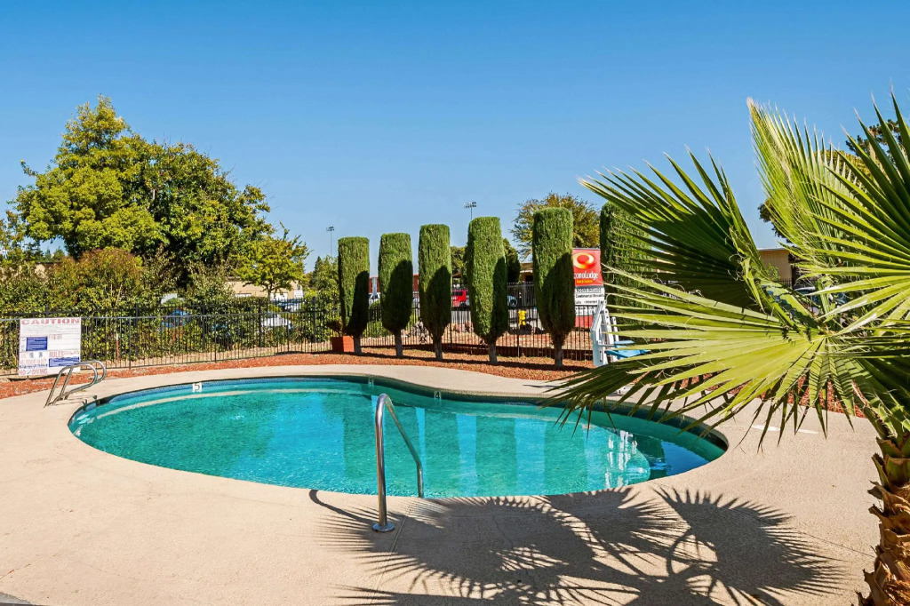 Sutter Inn