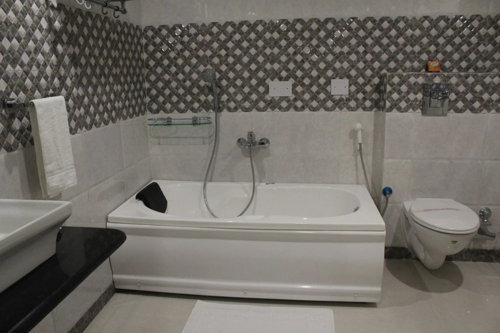 Hotel Royal Heritage Guwahati