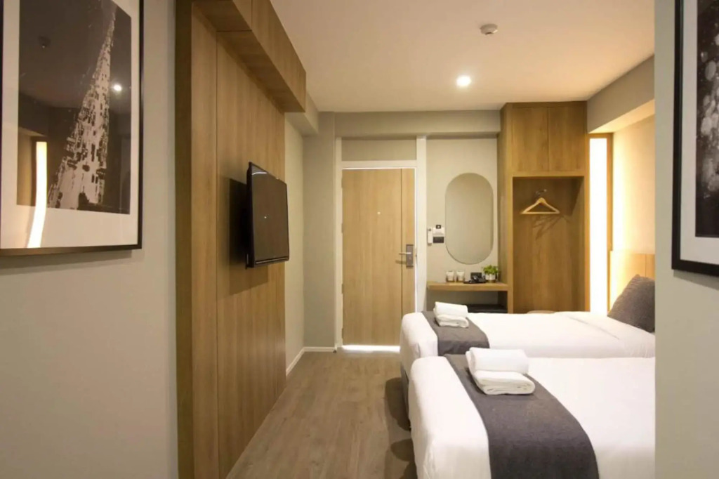 B Stay Hotel