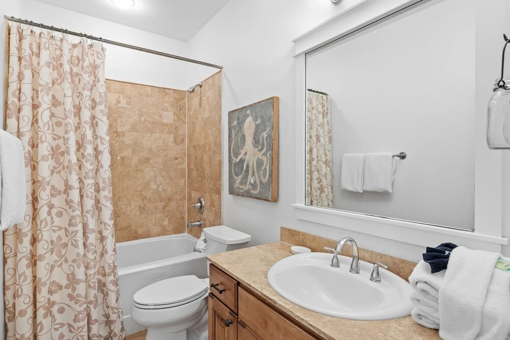 Seas The Day 4 Bedroom Home by RedAwning