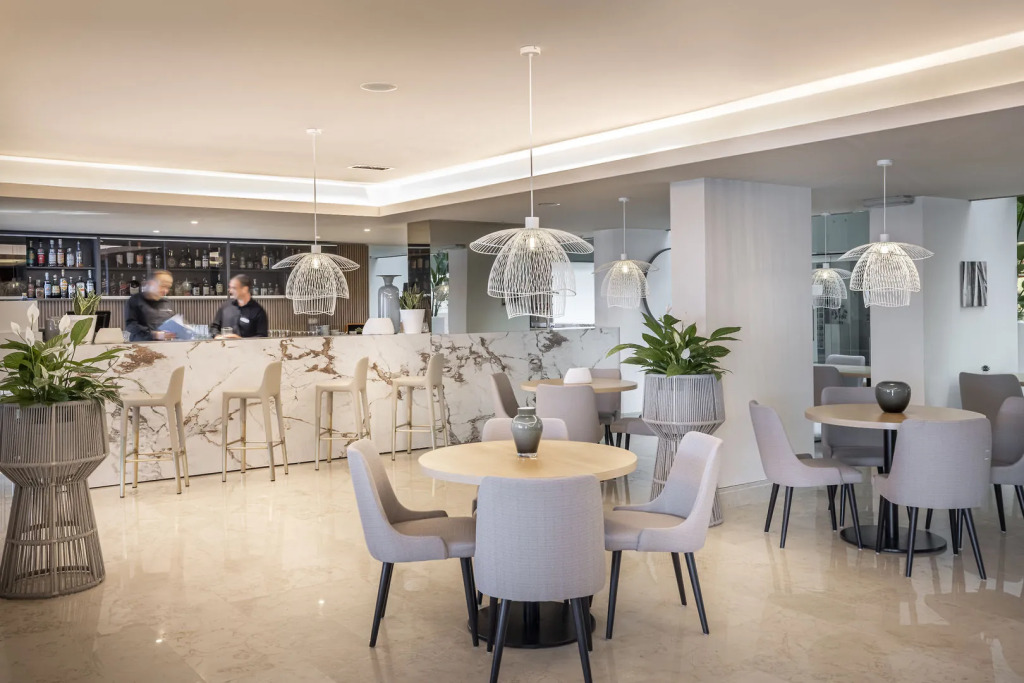 Отель Valamar Lacroma Hotel