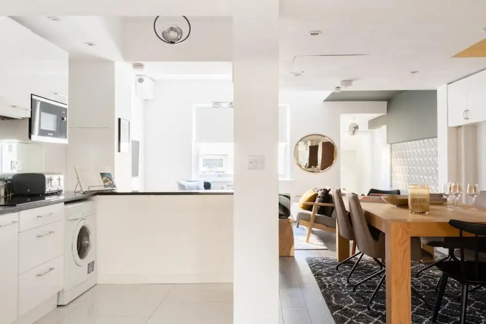 The Pimlico Terrace - Modern 3BDR Apartment next to Victoria