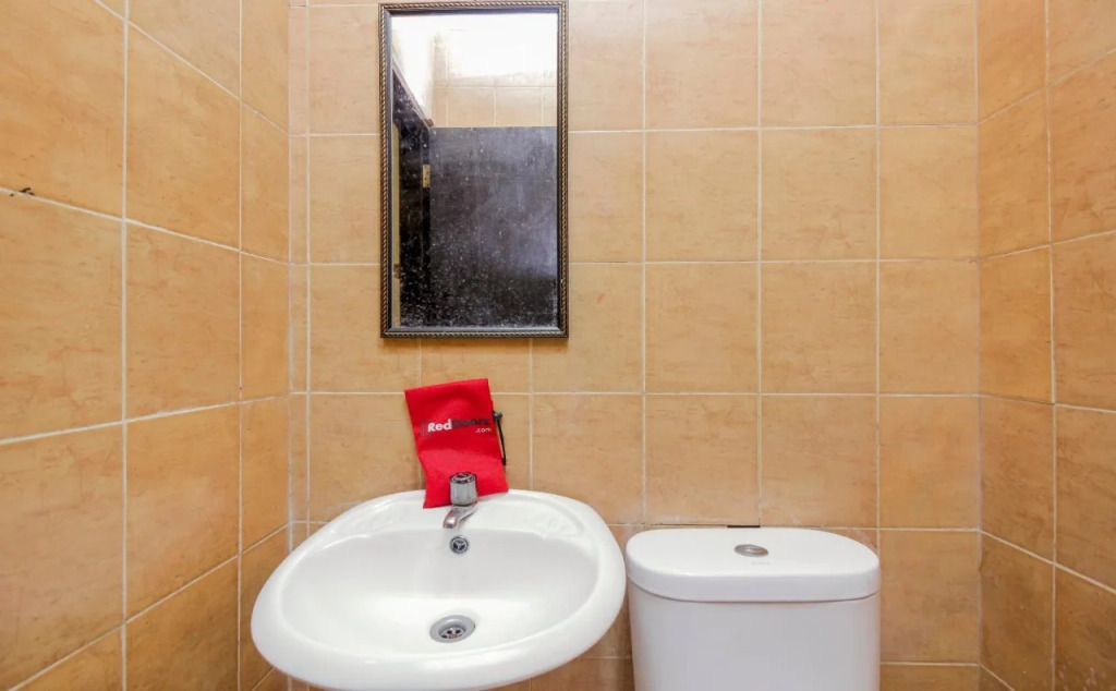 RedDoorz Near Jalan Jendral Sudirman