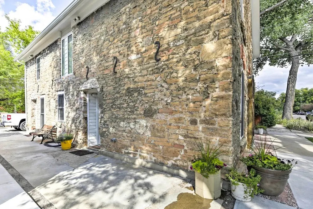 Historic Laramie Condo - 3 Blocks to Downtown & UW