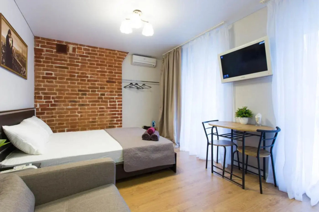 Studio near metro Yaroslava Mudroho, Universytet - Mykoly Khvylovoho str 5-3