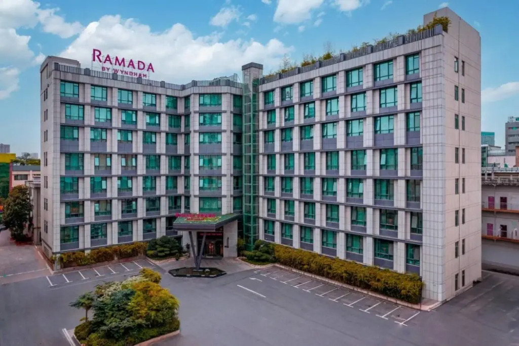 Xiangyang Ramada Fancheng