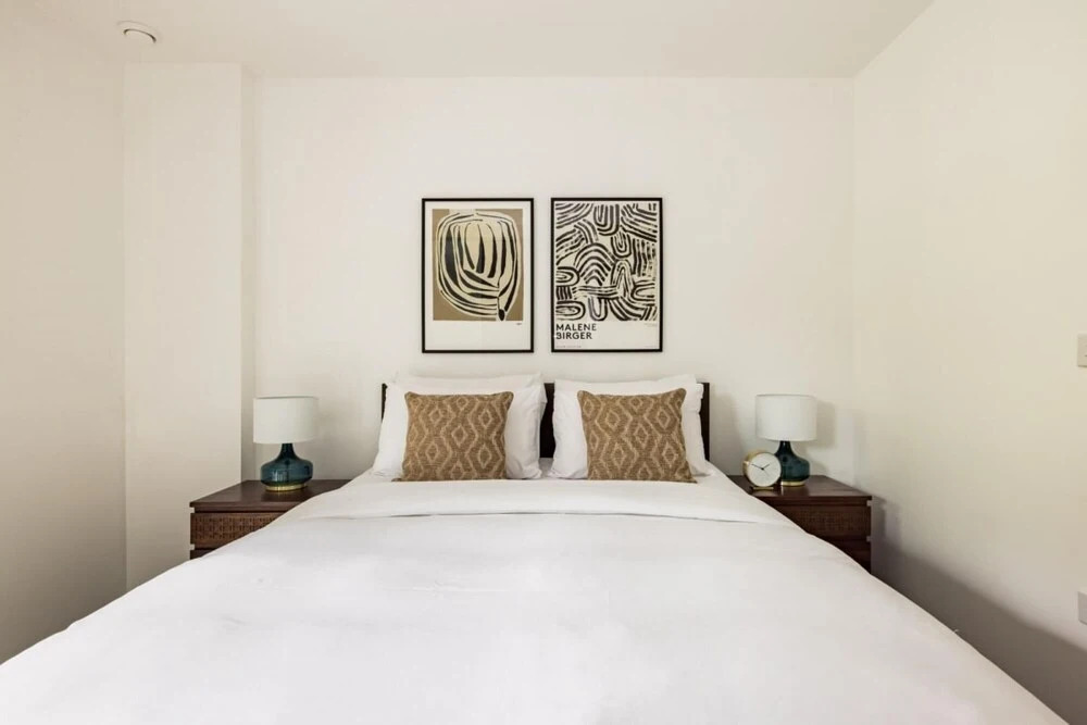 The London Retreat - Alluring 2bdr Flat With Balcony