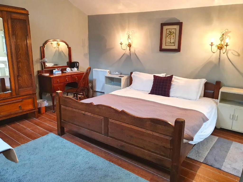 Holmwood House Guest Accommodation
