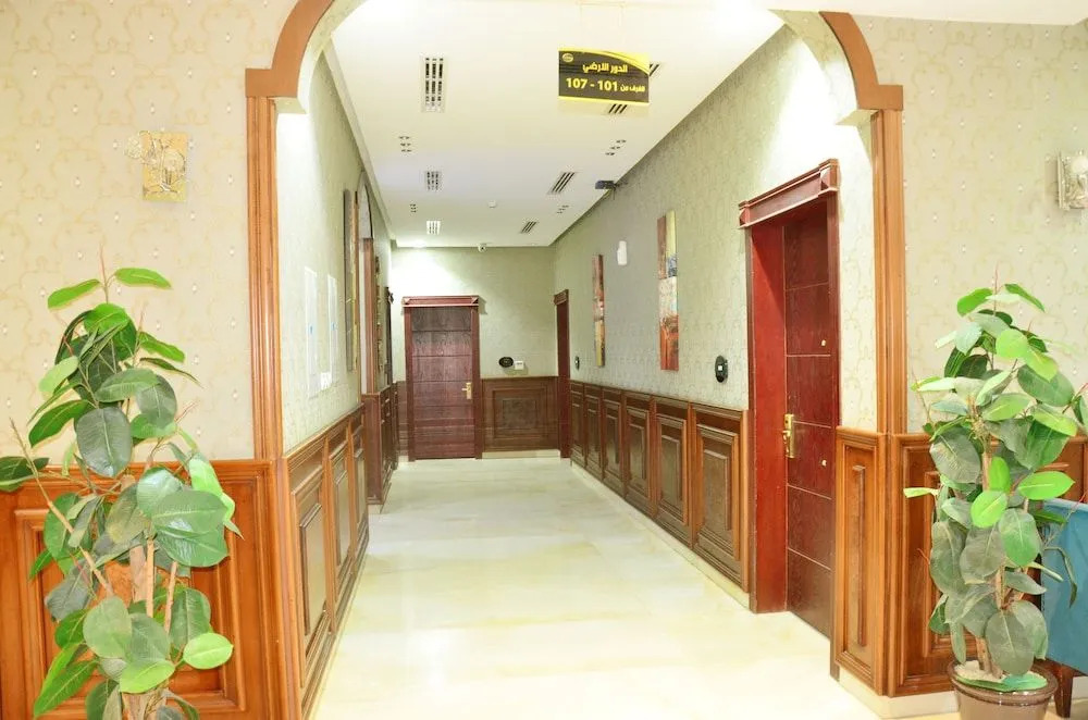 Quiet Rooms 3 Serviced Apartments