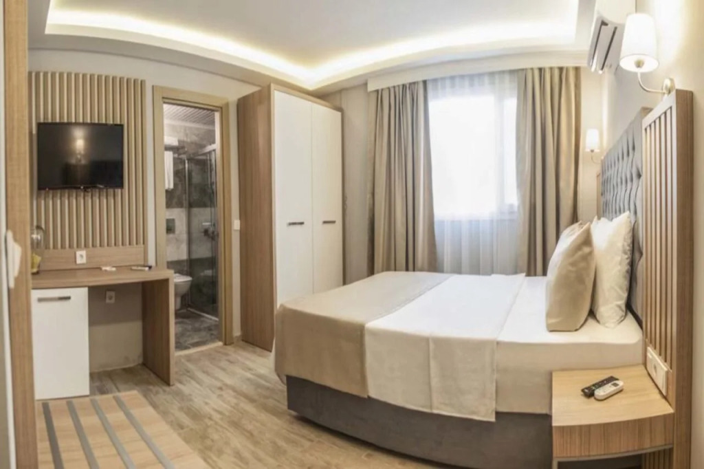 Sky Star Hotel - Bed & Breakfast