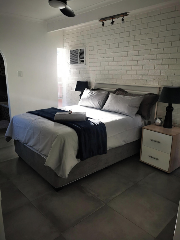 4 Ocean Sands