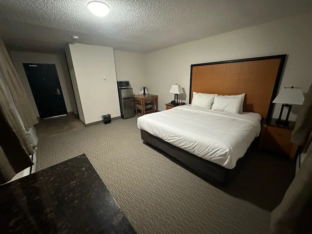 Anavada Inn & Suites - Grande Prairie
