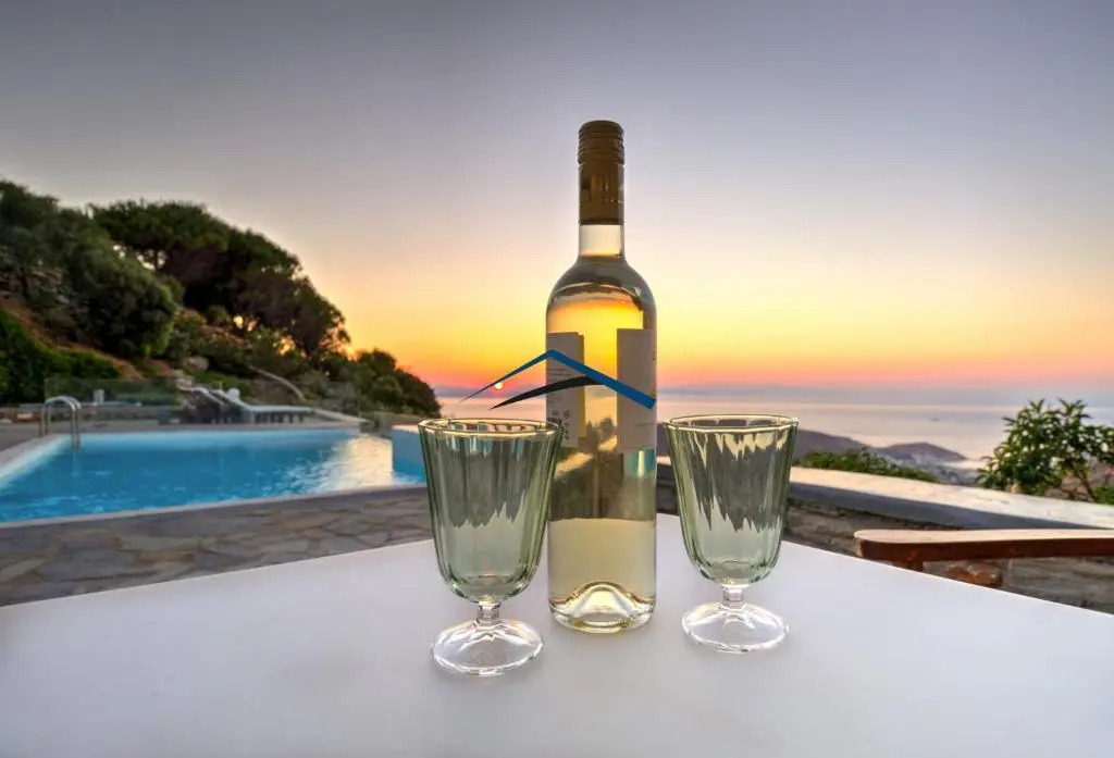 Villa Ailiea with a swimming pool and fantastic sea view near Ioulis