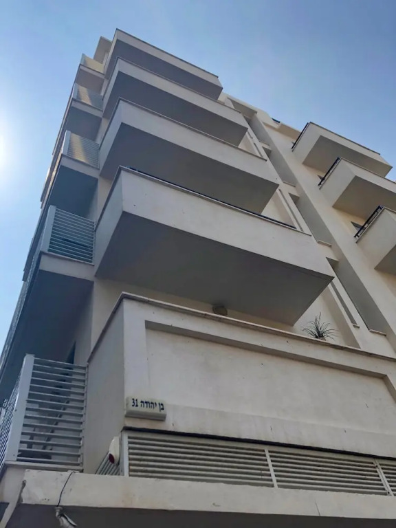 Ben Yehuda - Bograshov 1 BR with Terrace