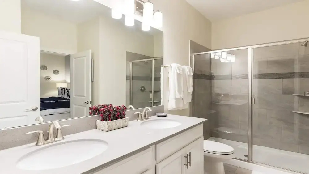 Greenview 8BR Home Private Theater Pool/spa/games