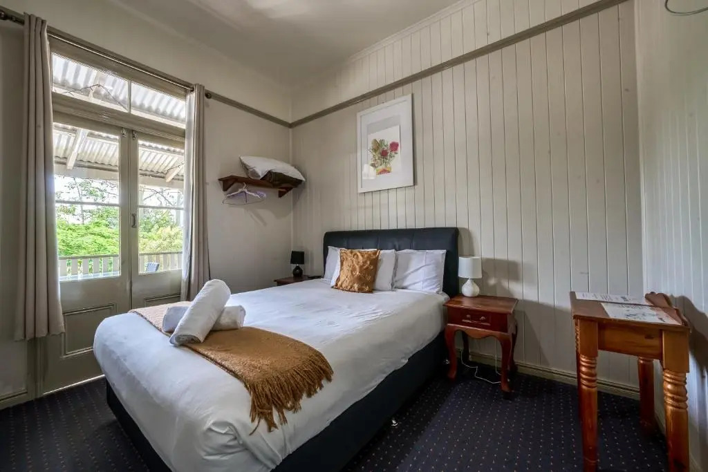 Yandina Hotel