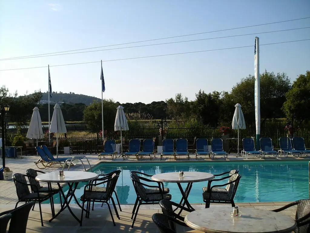 Koukounaries Beach Hotel