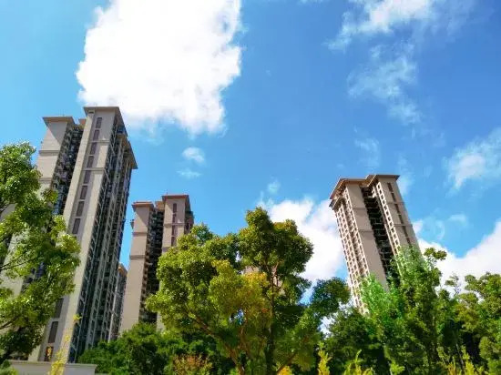 Lavande Hotels· Guiyang Huaxi Tongshijie
