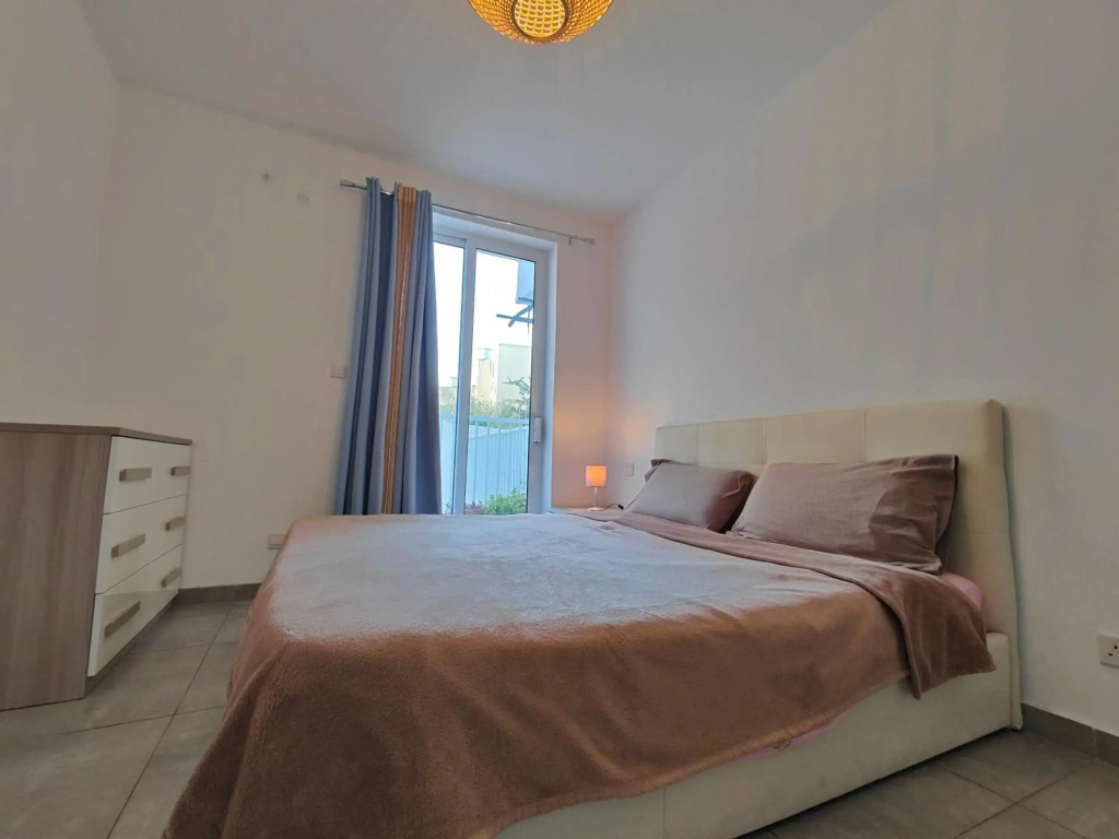 Large Central Apartment Near Valletta & Seafront