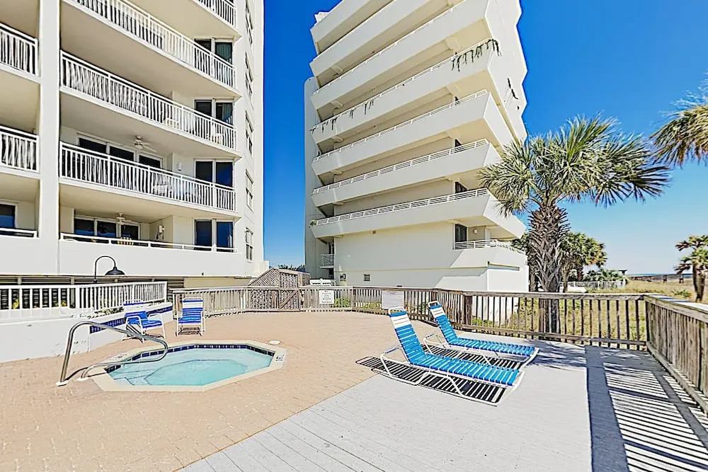 Beachfront W/ 3 Pools, Spa, Marina & Tennis 3 Bedroom Condo
