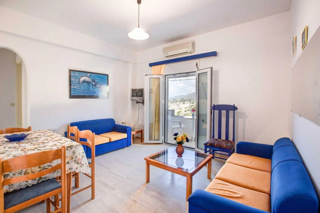 Helios Studios & Apartments