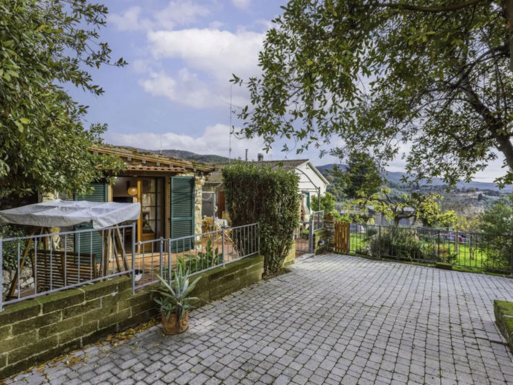 House Amarilli Pastina