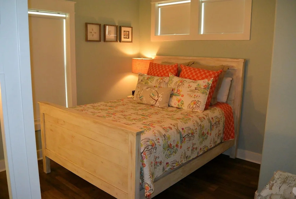 B As You Are 3 Bedrooms 3 Bathrooms Home