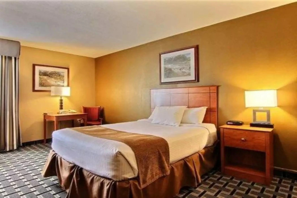 Best Western Inn Of Thief River Falls