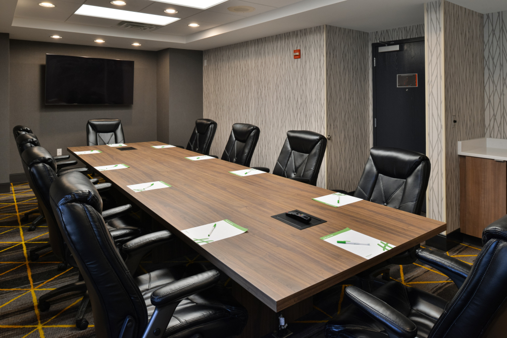 Holiday Inn Hotel & Suites Overland Park-Convention Center by IHG