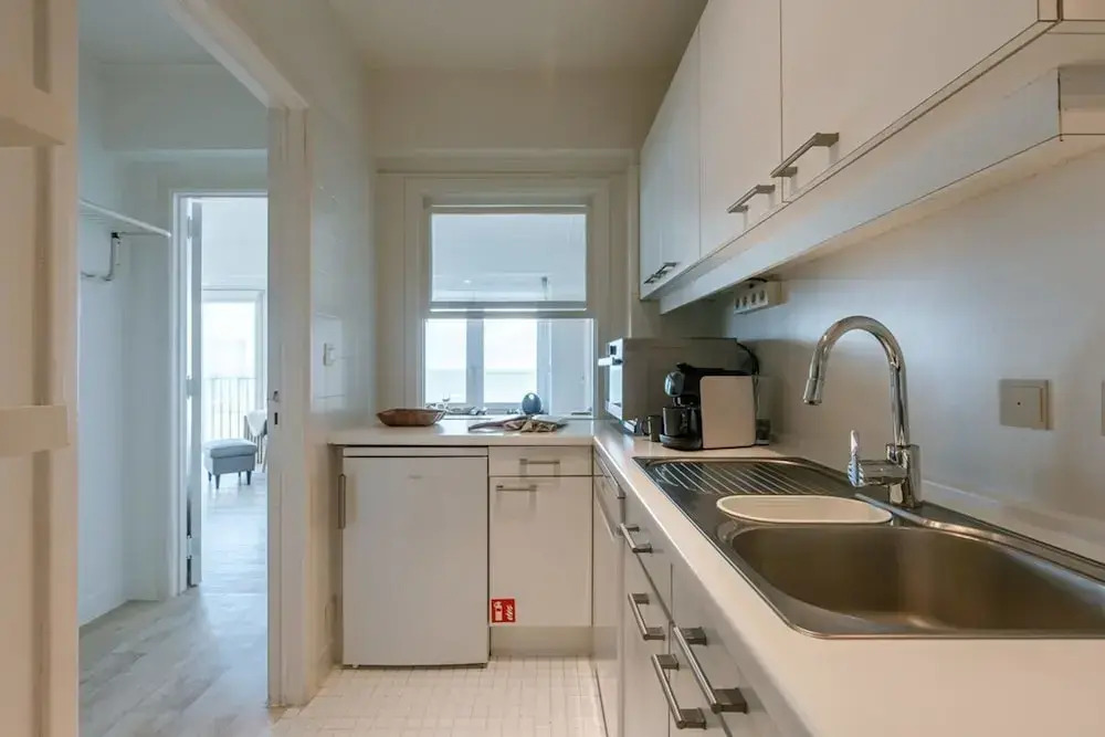 Beautiful Seaview Apartment With Private Garage
