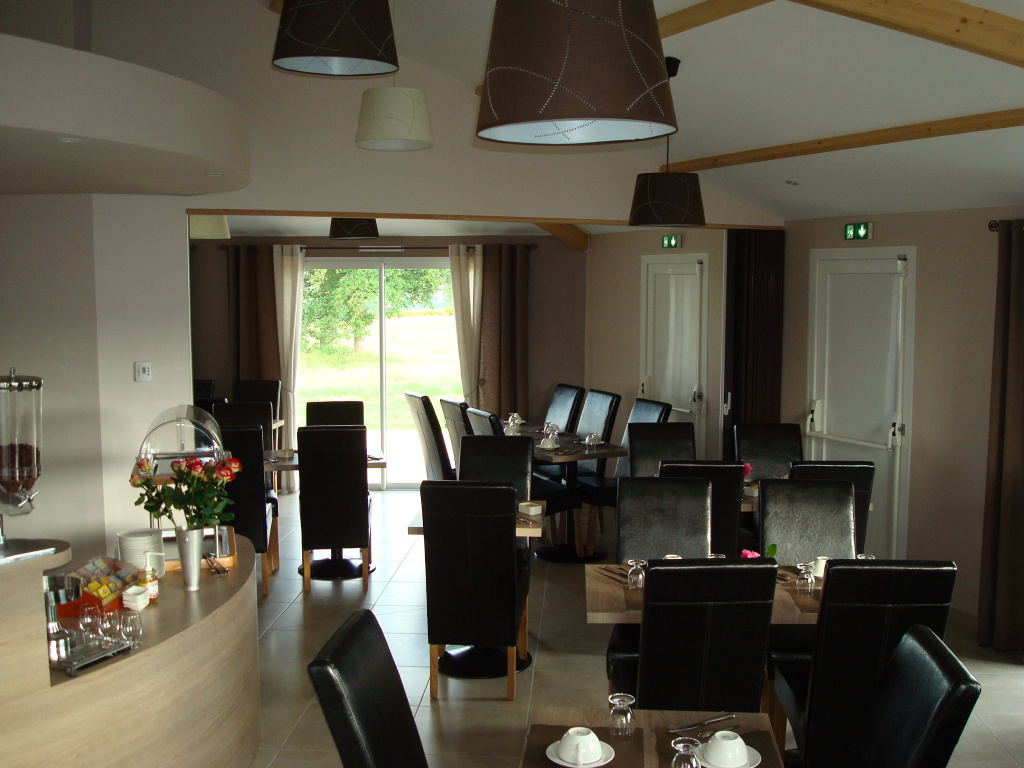 Brit Hotel Confort Azur Cholet Nord