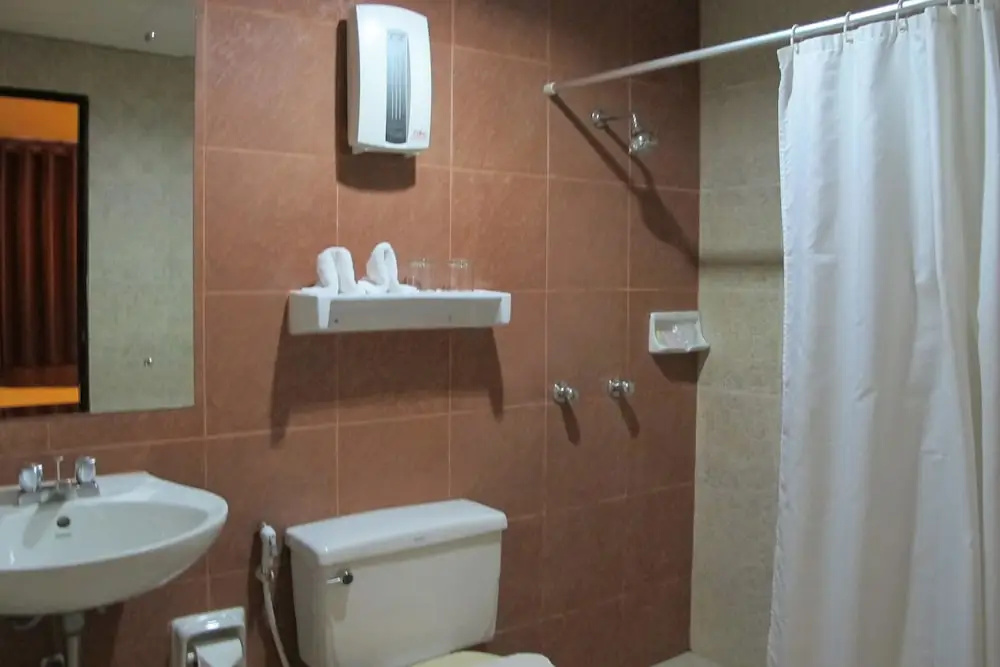 Travel Lodge Suriwongse - Adult only
