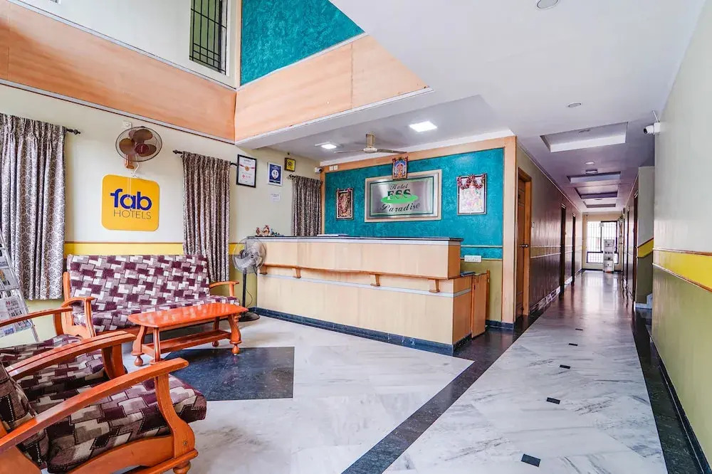 FabHotel ESS Paradise