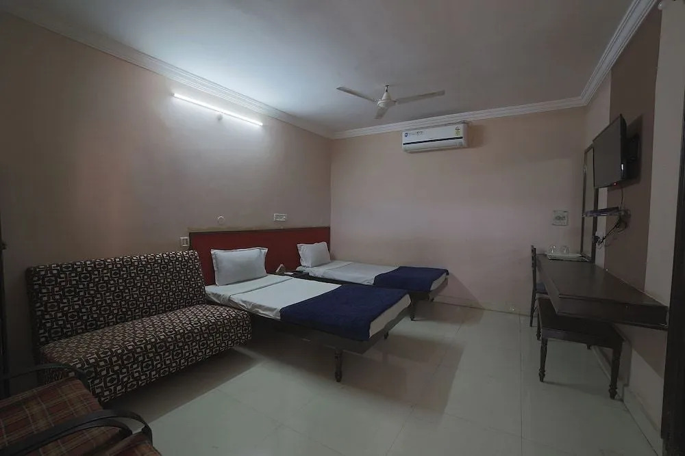 SPOT ON 42038 Hotel Sri Krishna
