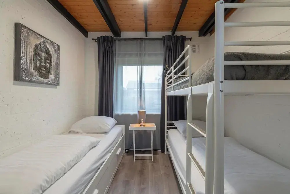 Bungalow Near Sint Maartenszee Beach