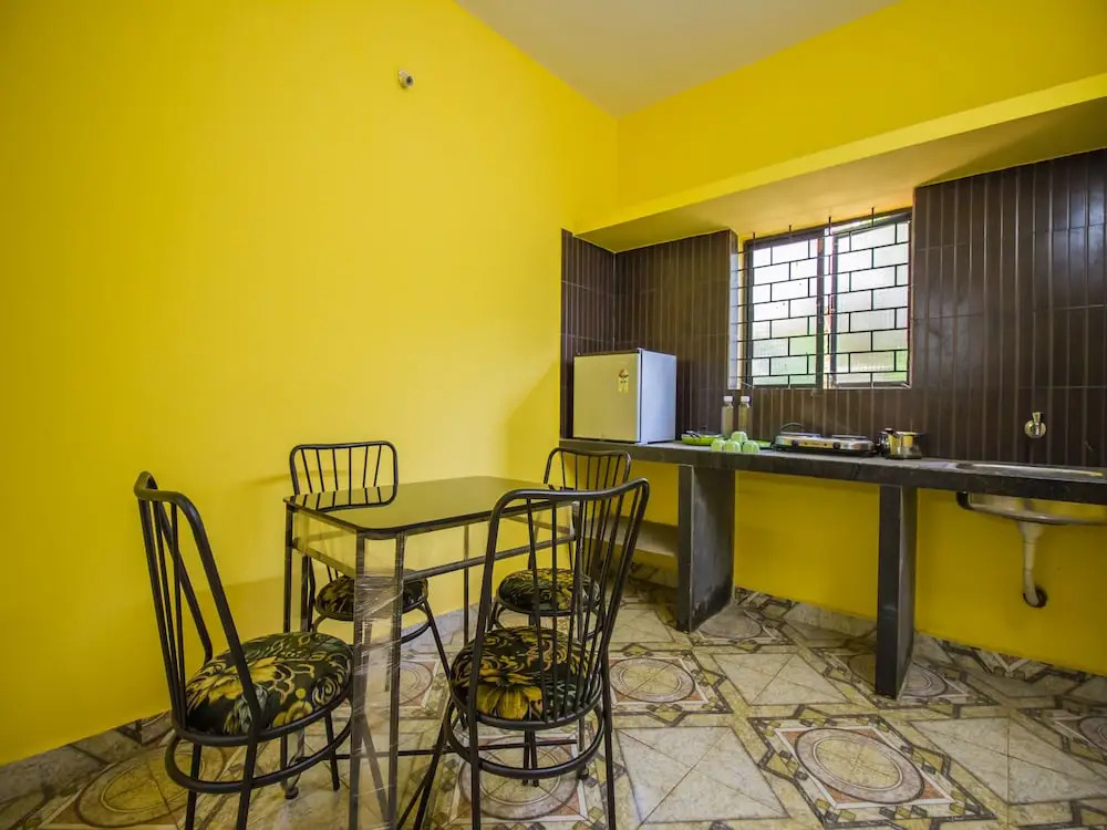 OYO 12435 Home Sunny 2BHK Uddo Beach
