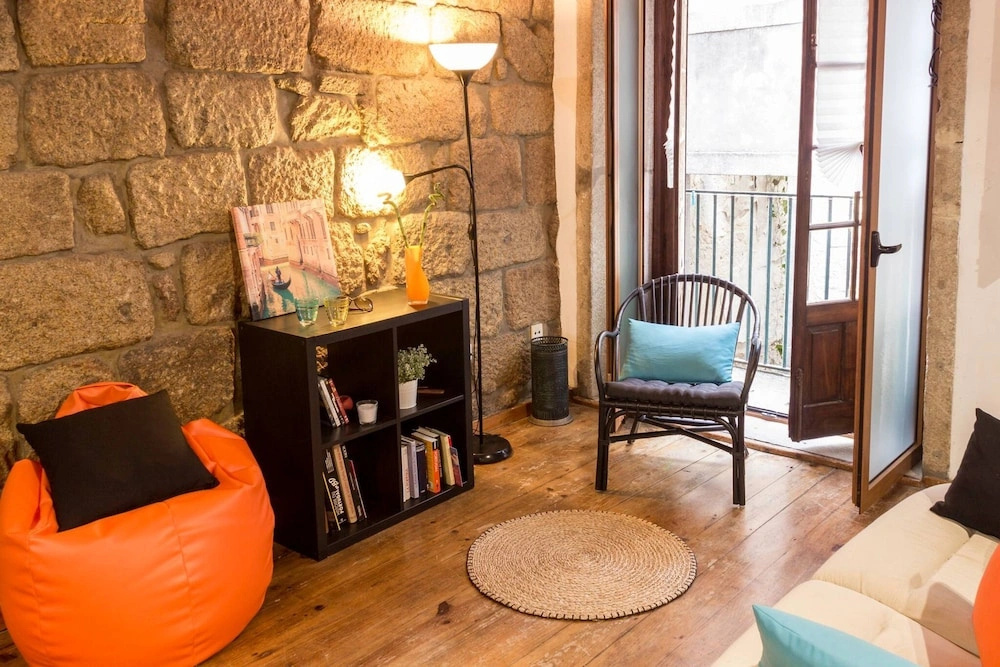 Guest H4U - Porto Ribeira View Mercadores