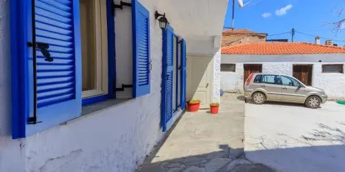 Ippotamos House