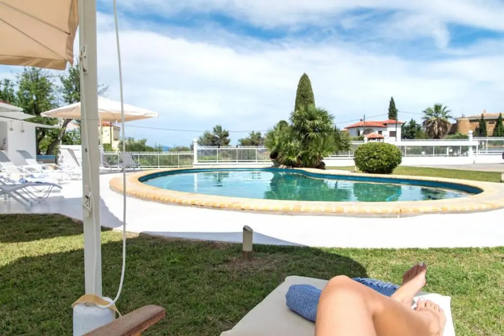 Family Maisonette with pool #3