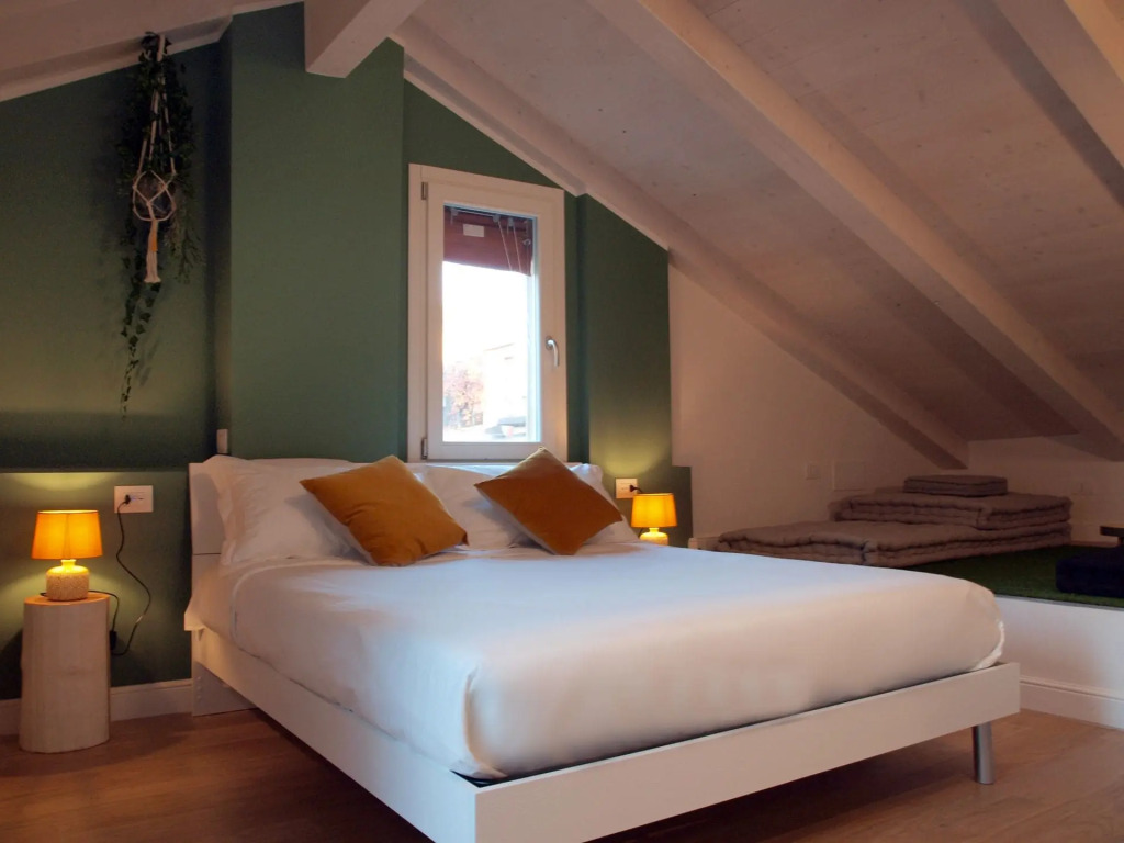 Cosmopolitan Central Rooms