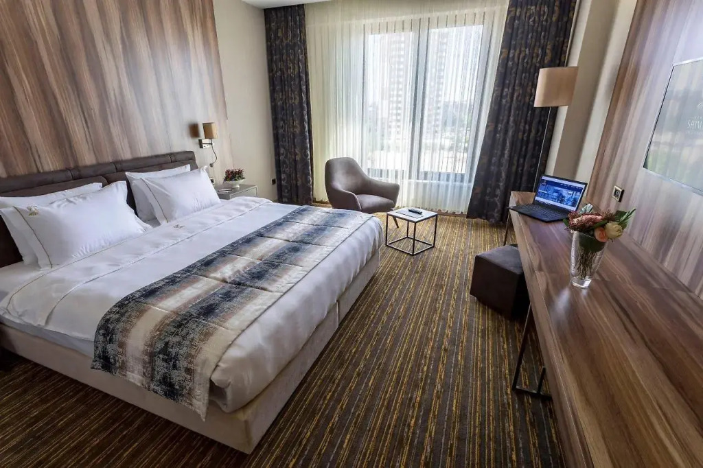 Shimall Hotel